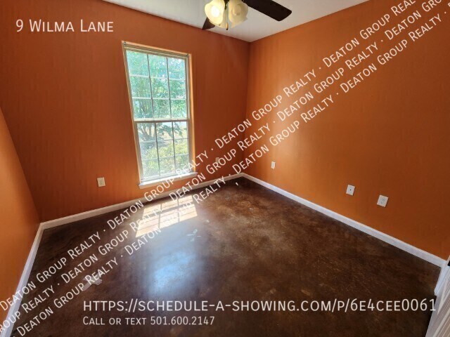 Building Photo - 9 Wilma Ln