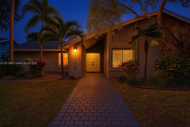 Building Photo - 1020 Bayberry Point Dr