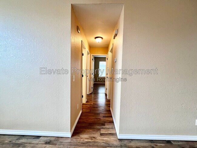Building Photo - 16405 Otter Dr