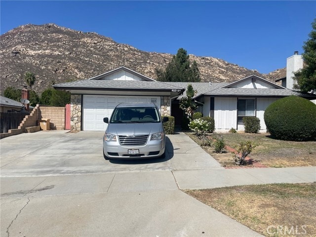 Primary Photo - 455 Glenhill Dr