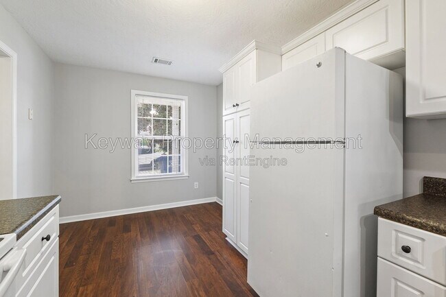 Building Photo - 109 Kousa Ln