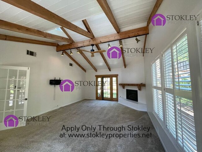 Building Photo - 149 Alegra Ln