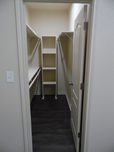 Building Photo - 301 W Panther Way