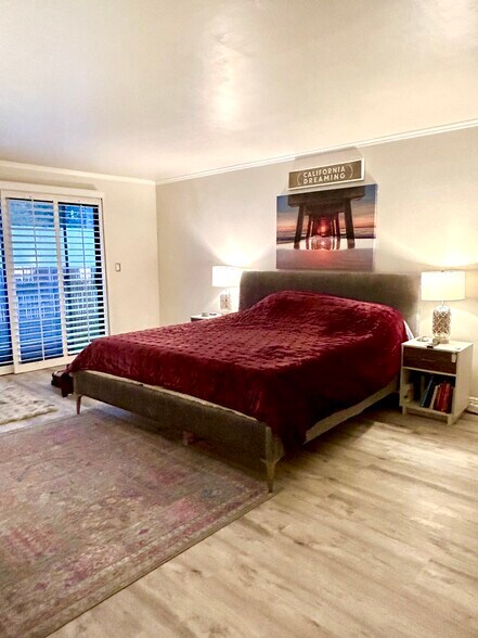 main bedroom - 11911 Magnolia Blvd