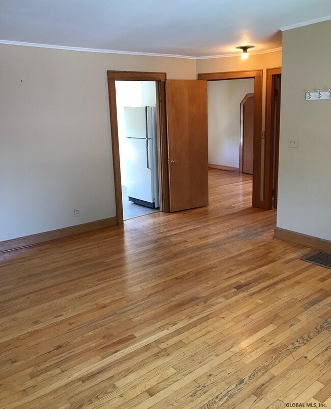 Building Photo - 134 Elm St
