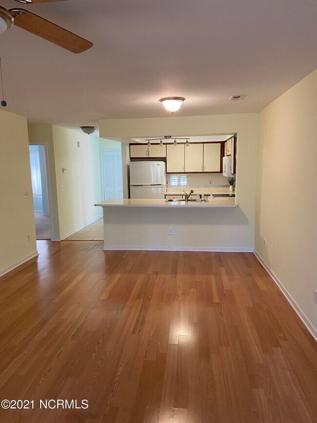 Building Photo - 1507 Military Cutoff Rd