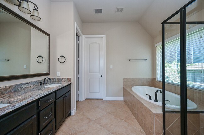 Building Photo - 17135 Chalmers Cl Ct