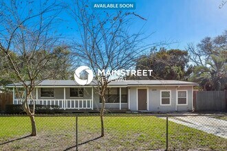Building Photo - 3 Bedroom Pet-Friendly Home in Jacksonvill...