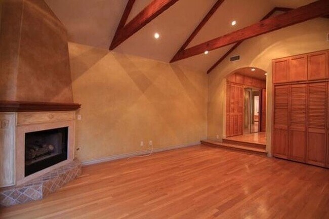 Master Bedroom suite - 12707 Califa St