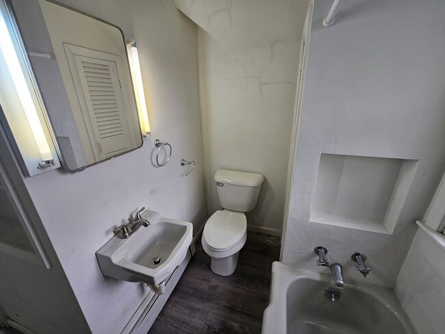 Building Photo - 3714 E 50th St