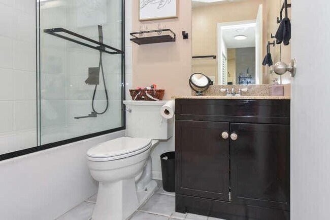 Building Photo - 108 Sherwood Cir