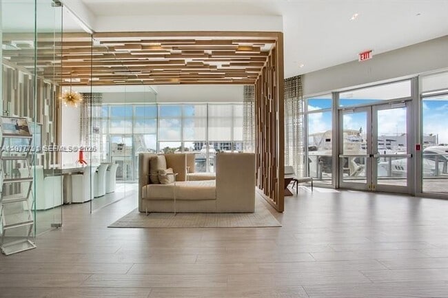 Building Photo - 17301 Biscayne Blvd