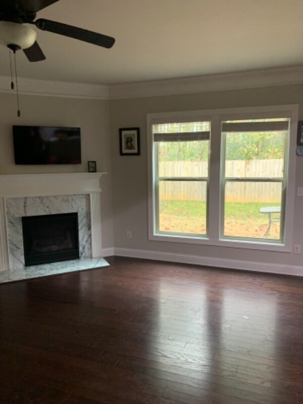 Building Photo - 3130 Cross Creek Dr