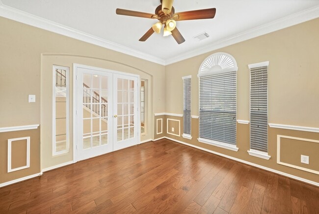 Building Photo - 18123 Memorial Falls Dr