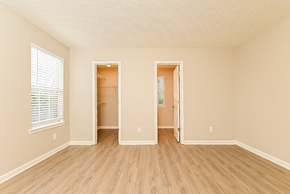 Building Photo - 604 Fieldcrest Dr