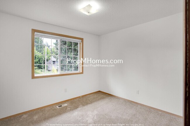 Building Photo - Spacious Updated Three Bedroom in Cully - ...