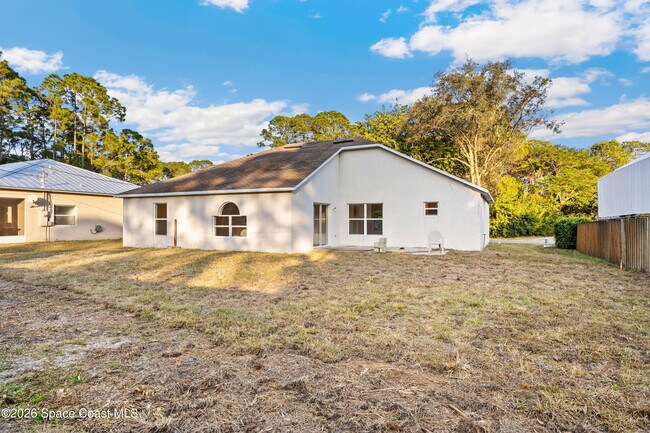 Building Photo - 320 Wisteria Ave NW