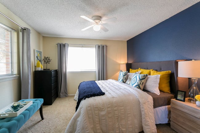 Bedroom - Cottonwood Creek