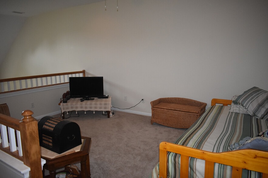 Loft - 1007 RIVERS ARCH