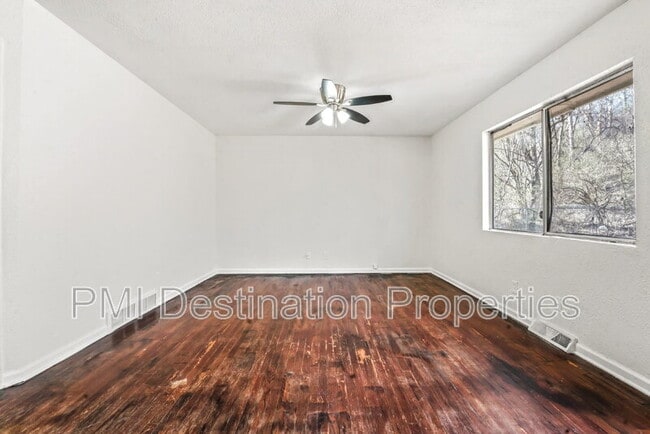 Building Photo - 3542 N 60 St