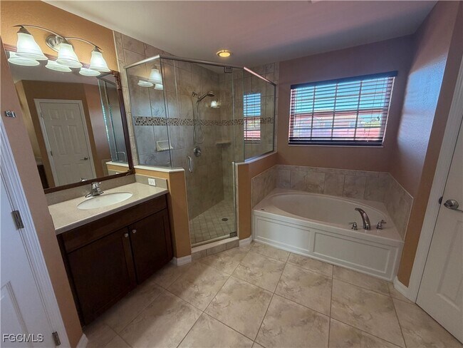 Building Photo - 16511 Whispering Trace Ct