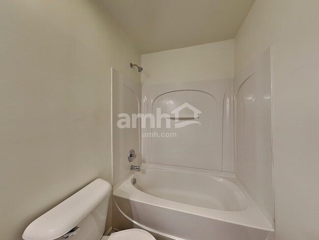 Building Photo - 3904 Edgewood Terrace Rd