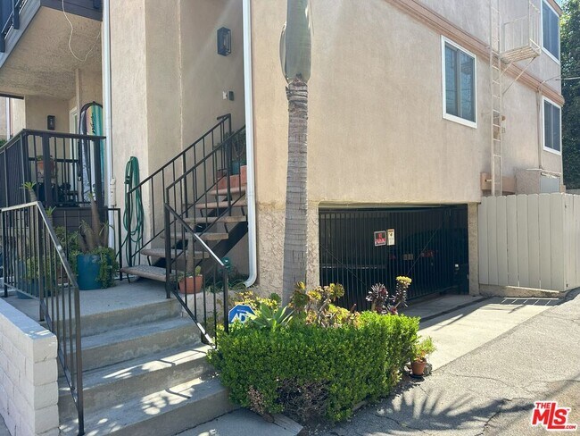 Building Photo - 11662 Iowa Ave