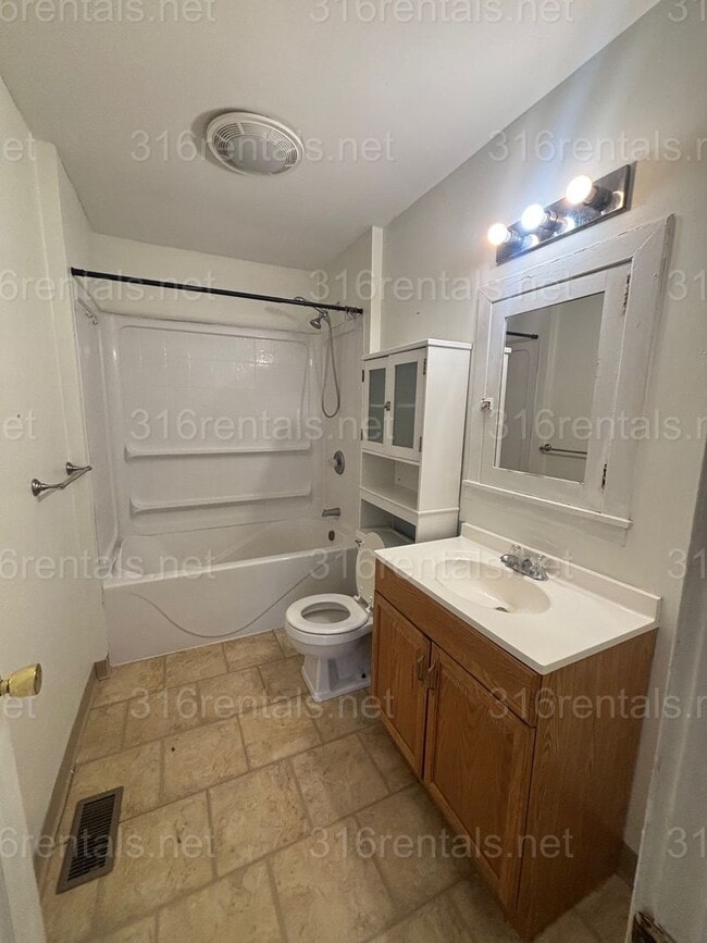 Building Photo - 510 N Taylor St