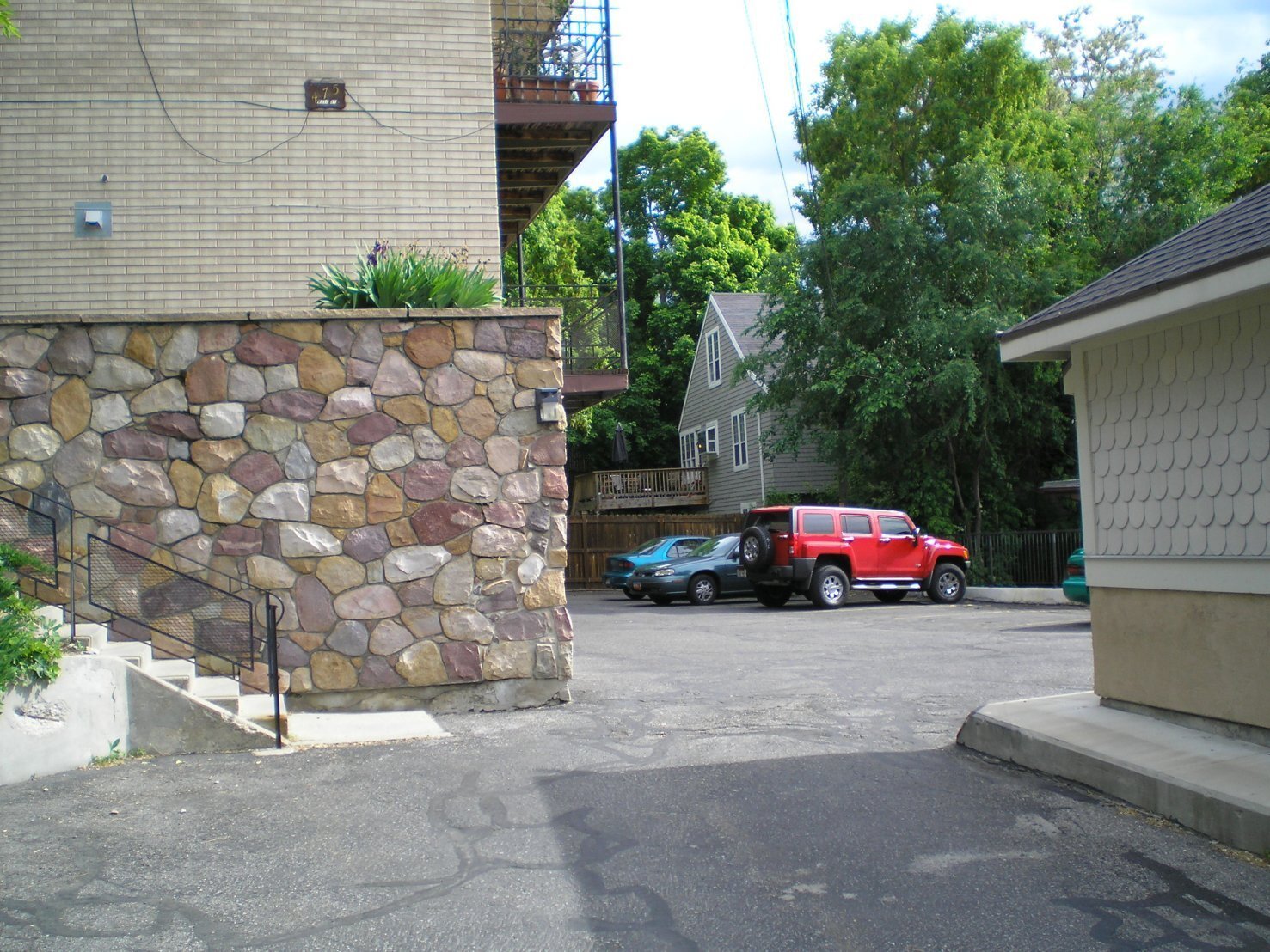 Building Photo - 475 Wall St