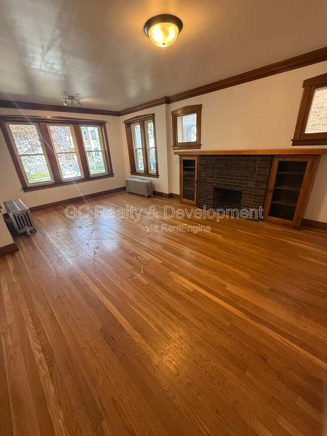 Building Photo - 2926 N Avers Ave