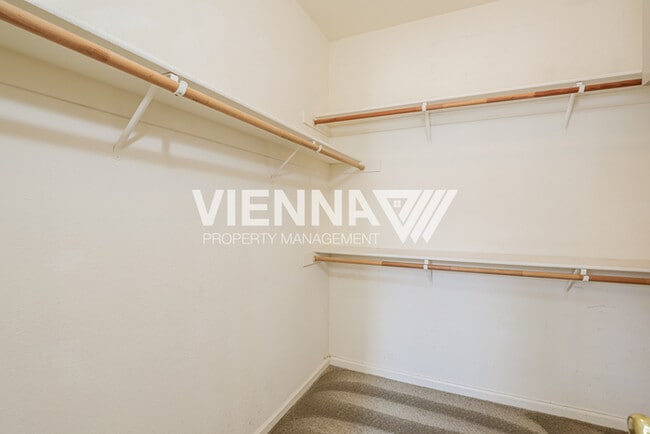 Building Photo - 2608 Lark Sparrow Way