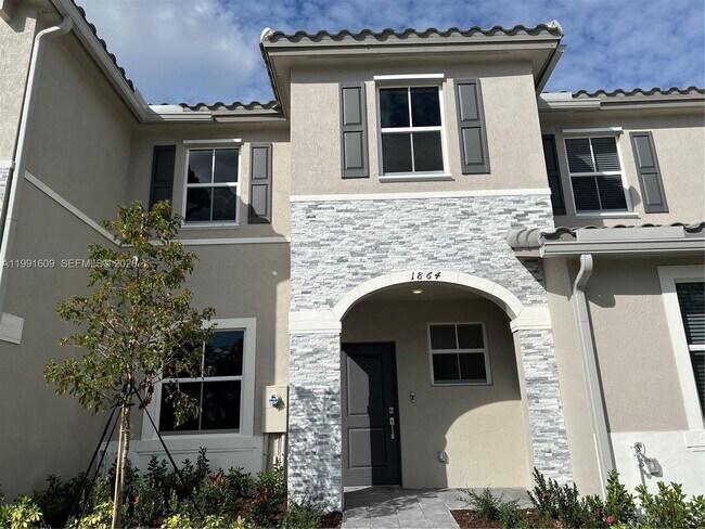 Building Photo - 1864 SE 27th Rd