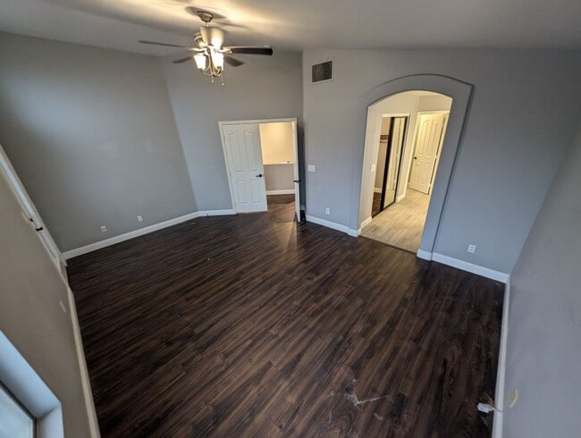 Building Photo - 10465 Warwick Falls Ct
