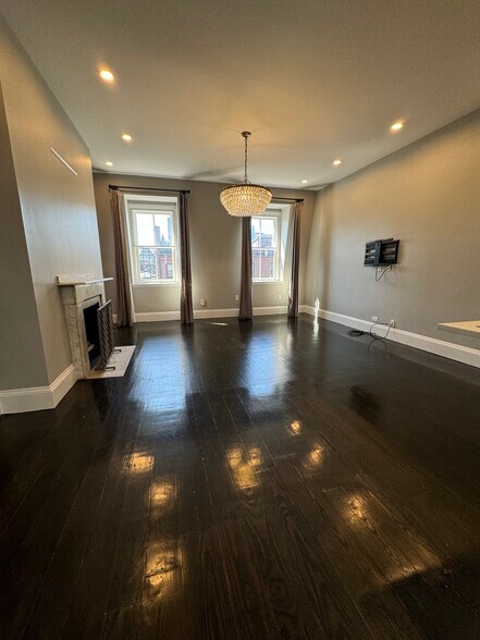 Building Photo - 265 Beacon St