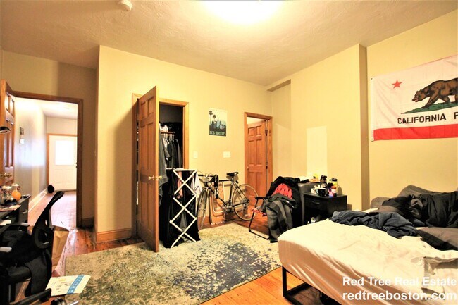 Building Photo - 8 Sewall St