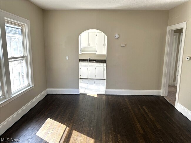 Building Photo - 3342 Desota Ave