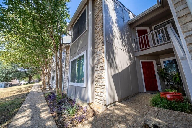 Building Photo - 1740 Timber Ridge Rd