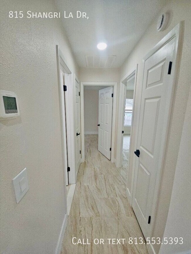 Building Photo - 815 Shangri La Dr