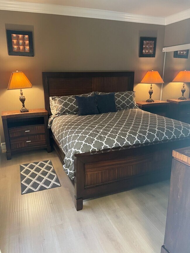 Building Photo - Meridian Luxury Top-Floor Condo with amazing Strip View (Electricity, Gas, and Internet included)