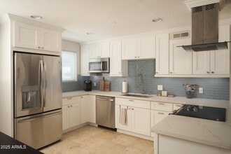 Building Photo - 4118 E Calle Redonda