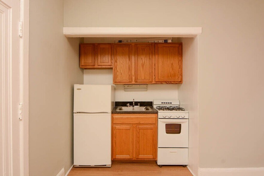 Building Photo - 3836 N Fremont St