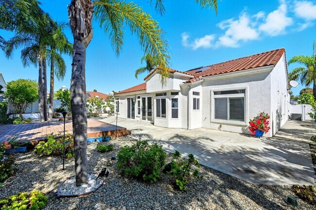 Building Photo - 4911 Amador Dr
