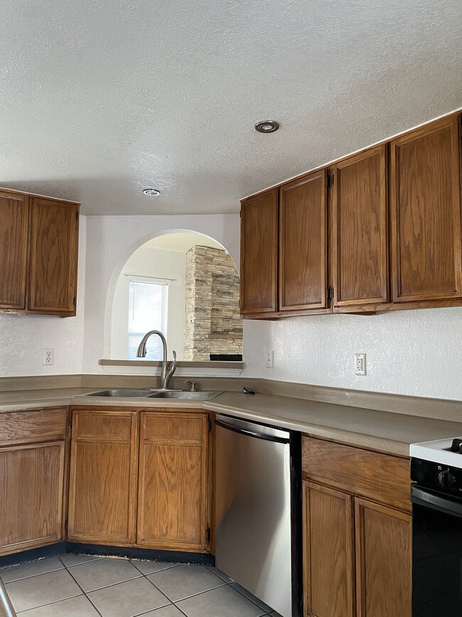 Kitchen - 7232 Tierra Taos Dr