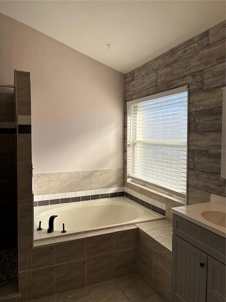 Building Photo - 5841 Dorham Pl