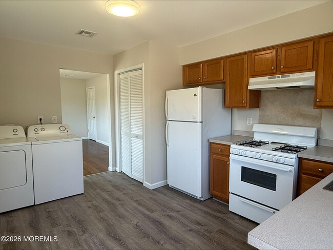 Building Photo - 616 Ocean Gate Ave