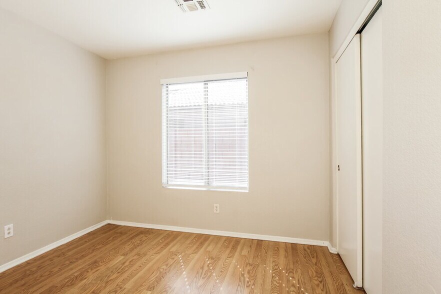 Building Photo - 2513 N 114th Ave