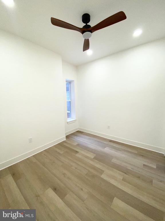 Building Photo - 1335 Colwyn St