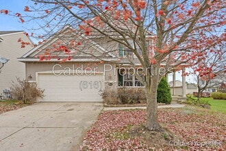 Building Photo - 5686 E Falling Leaf Dr SE