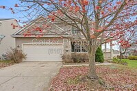 Building Photo - 5686 E Falling Leaf Dr SE