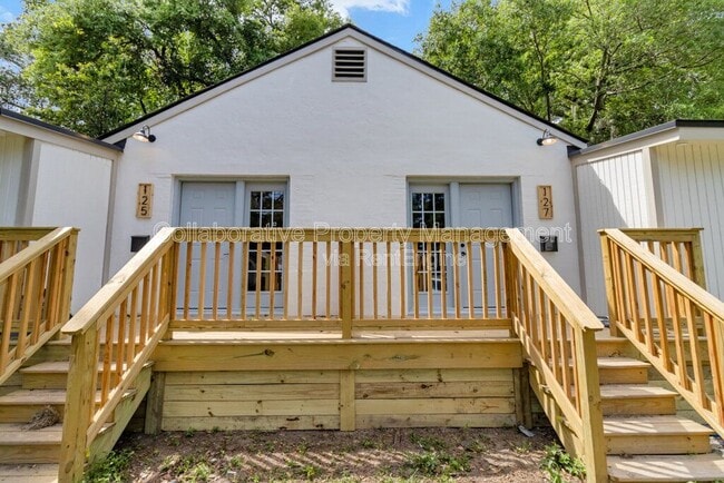 Building Photo - 127 Hibiscus Ave